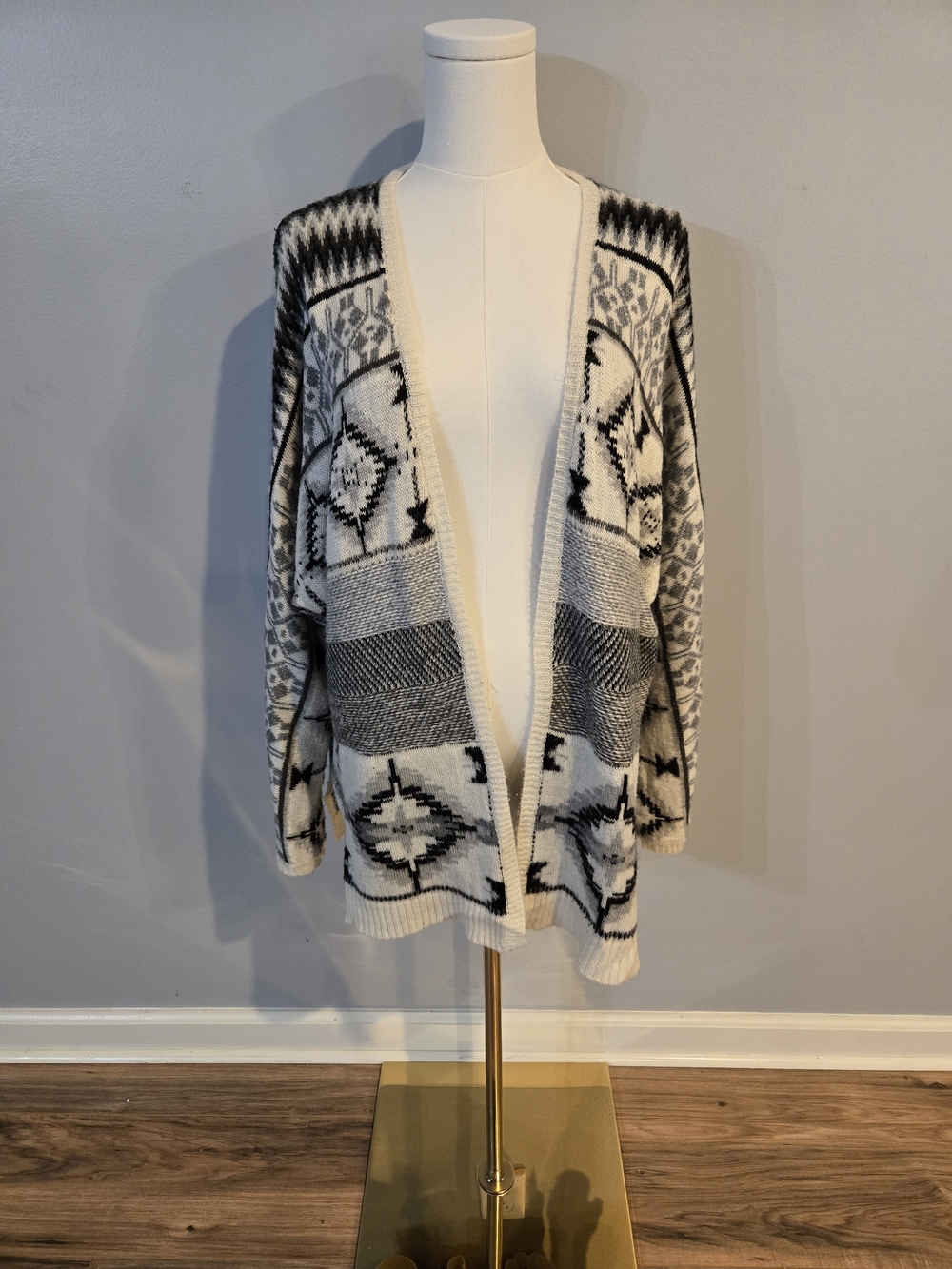 Aeropostale Black and White Geometric Open-Front Cardigan